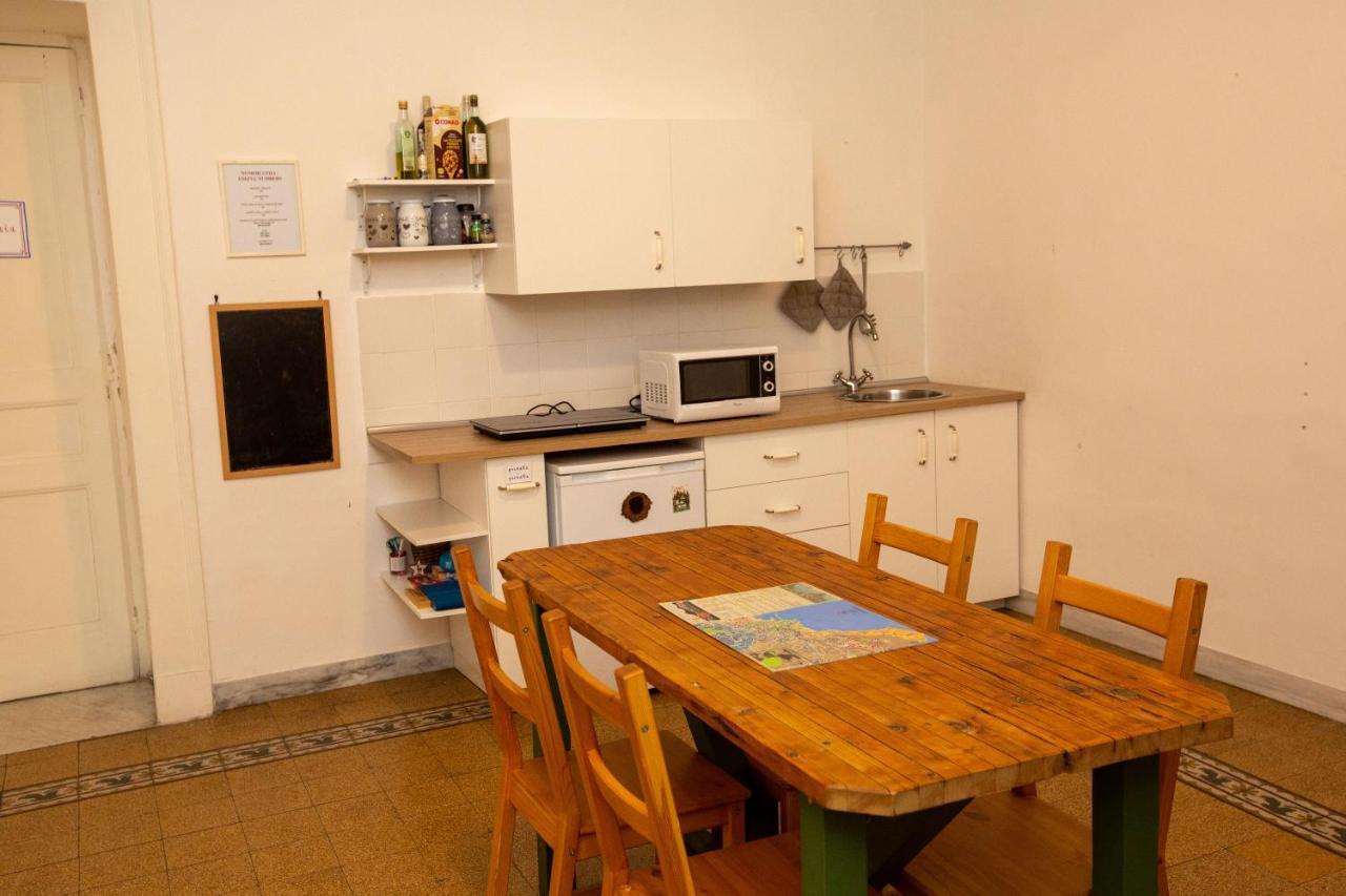 Vecchia - Chiaia Bed & Breakfast *