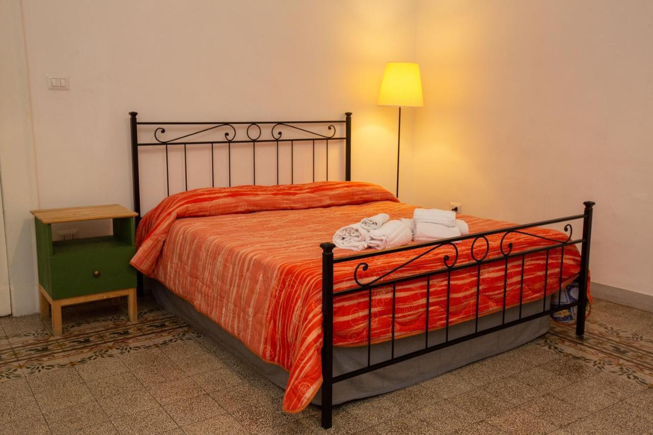 Vecchia - Chiaia * Napels