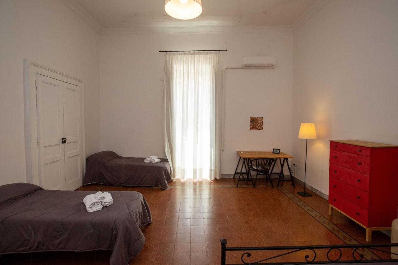 Vecchia - Chiaia Bed & Breakfast *
