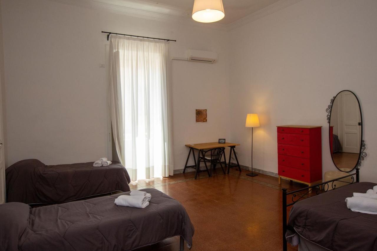 Vecchia - Chiaia Bed & Breakfast Napels