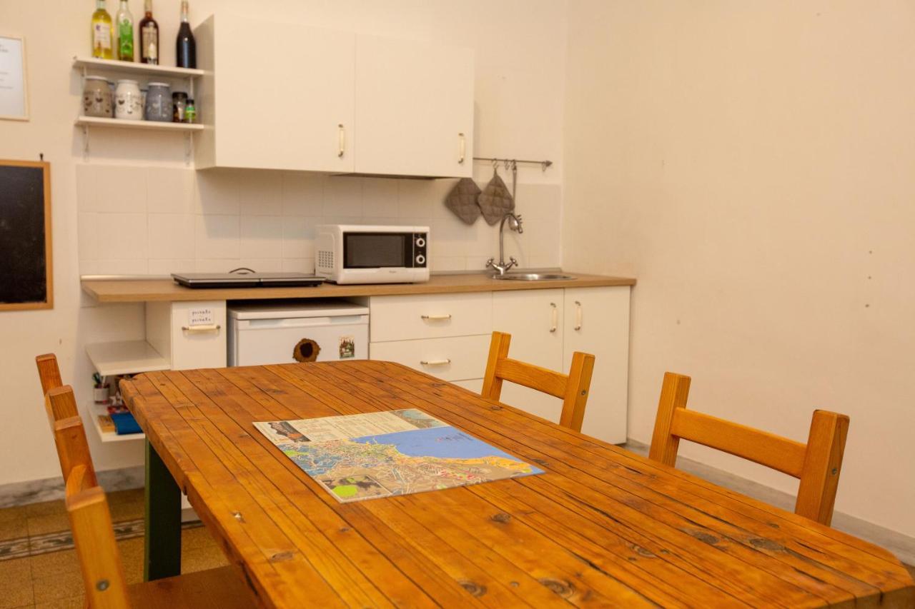 Vecchia - Chiaia Bed & Breakfast Napels